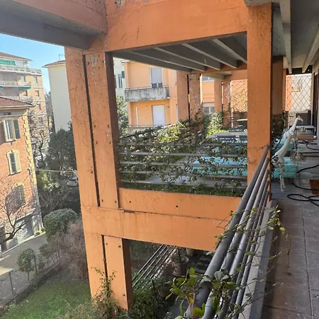 Luxury Attic In The - Garage Prenotabile *