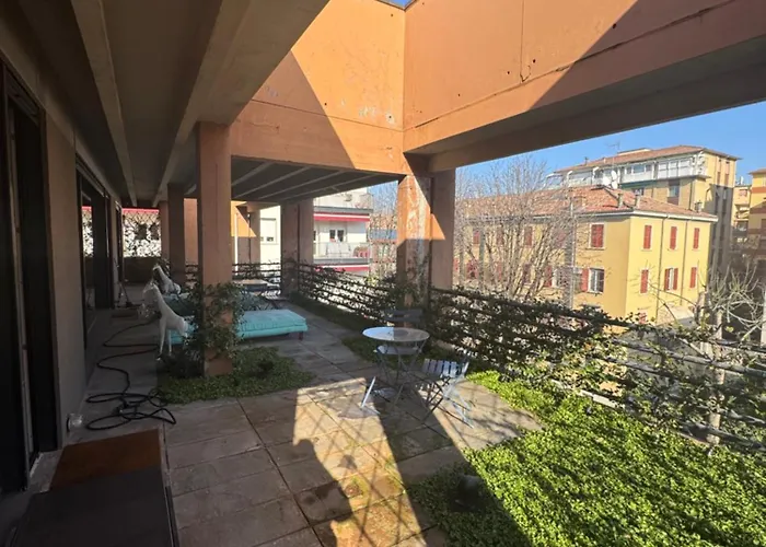 Luxury Attic In The - Garage Prenotabile