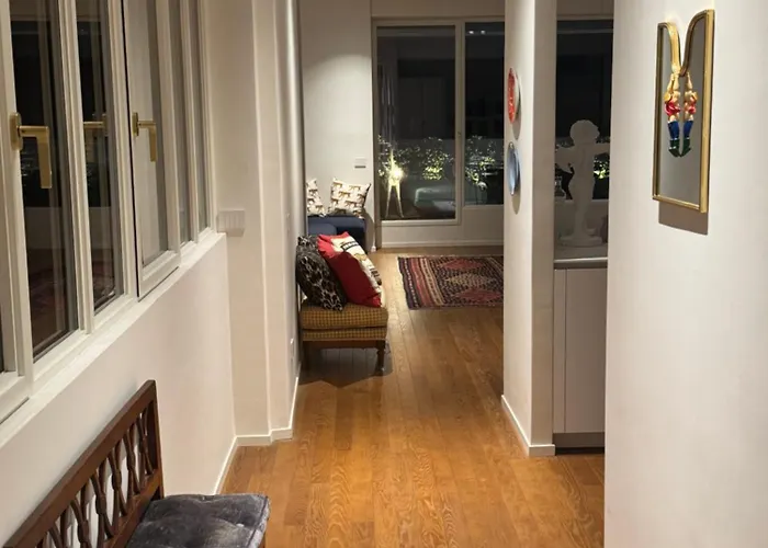 Daire Luxury Attic In The - Garage Prenotabile